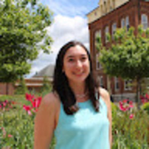 Meet your Posher, Chloe